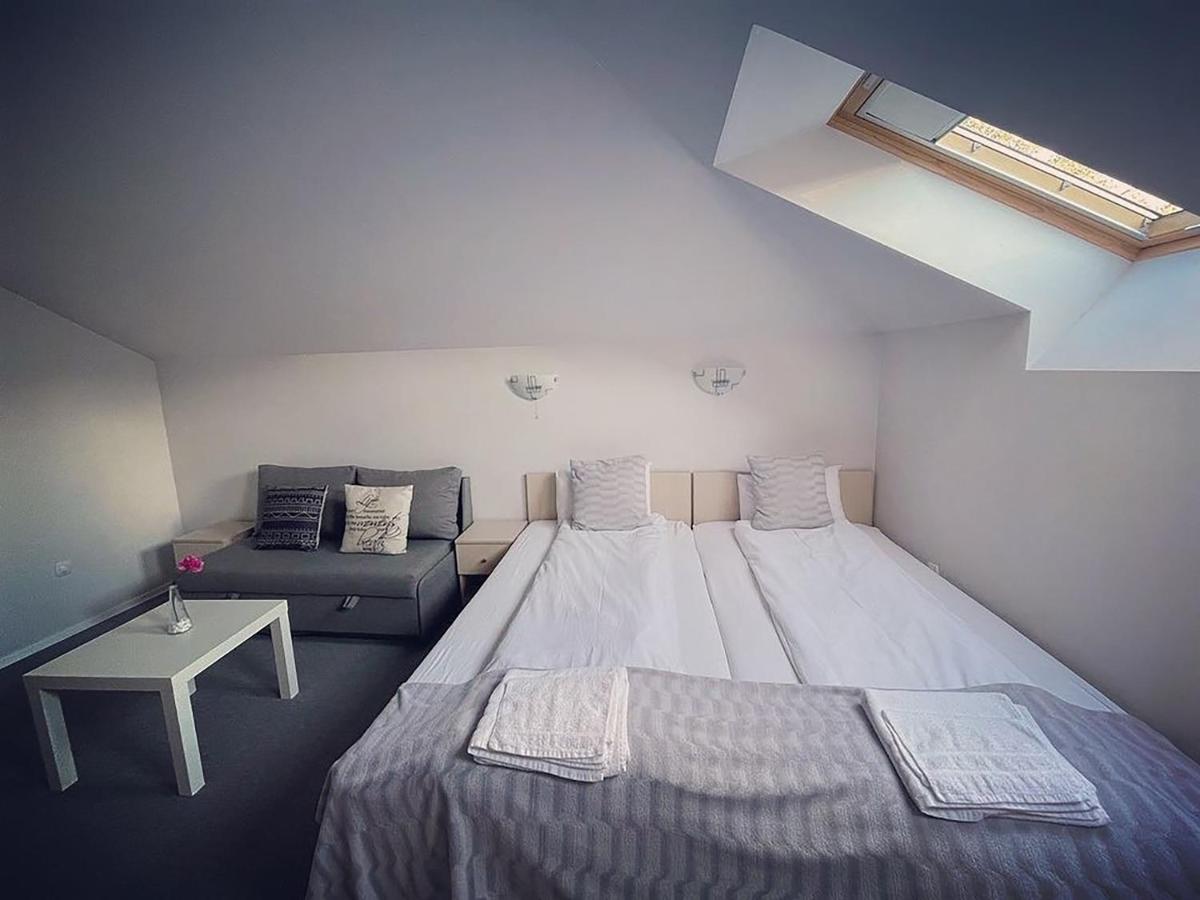 Da Vinci Guesthouse Varshets  Eksteriør billede